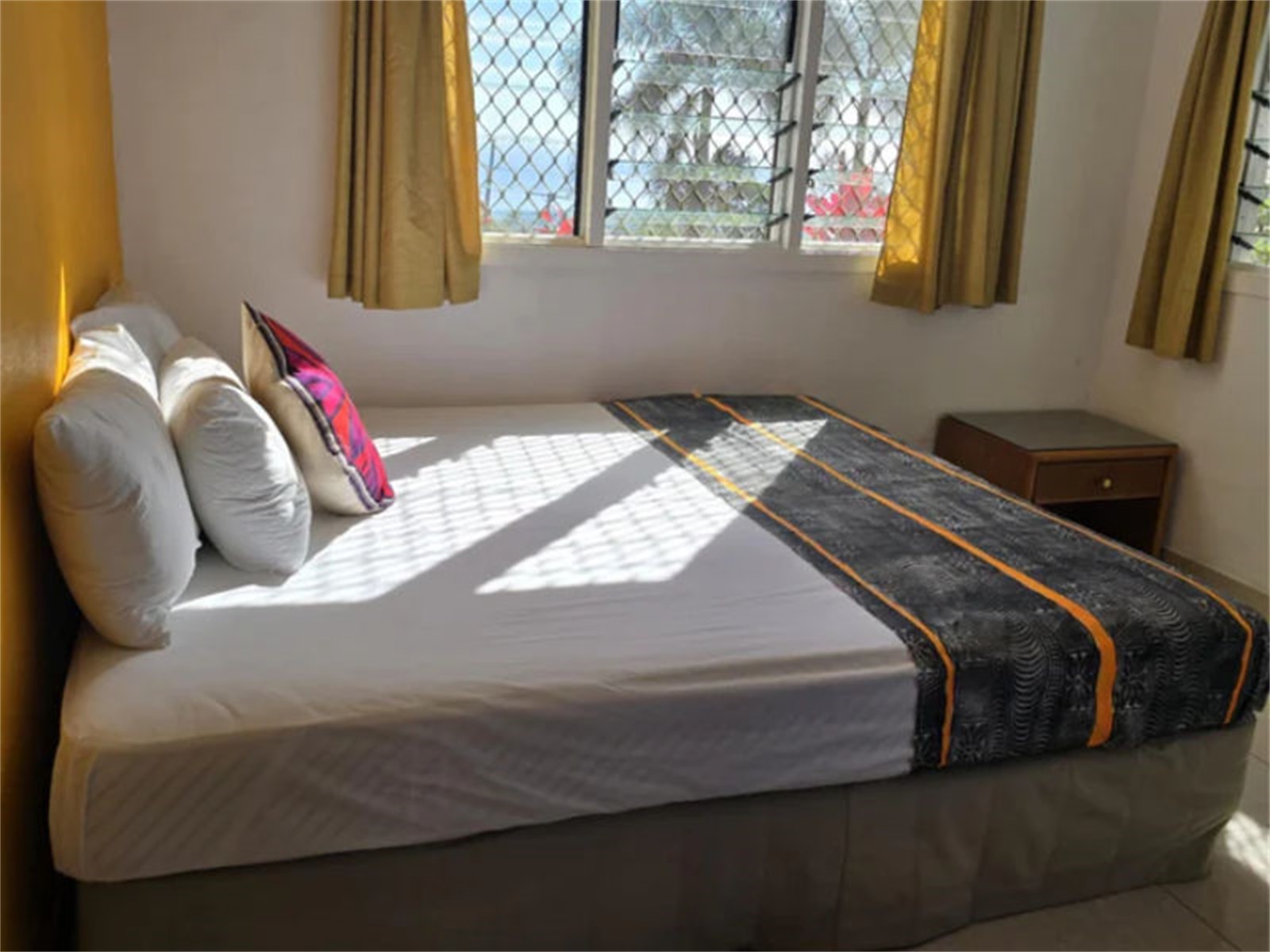 6 Fully Furnished Villas