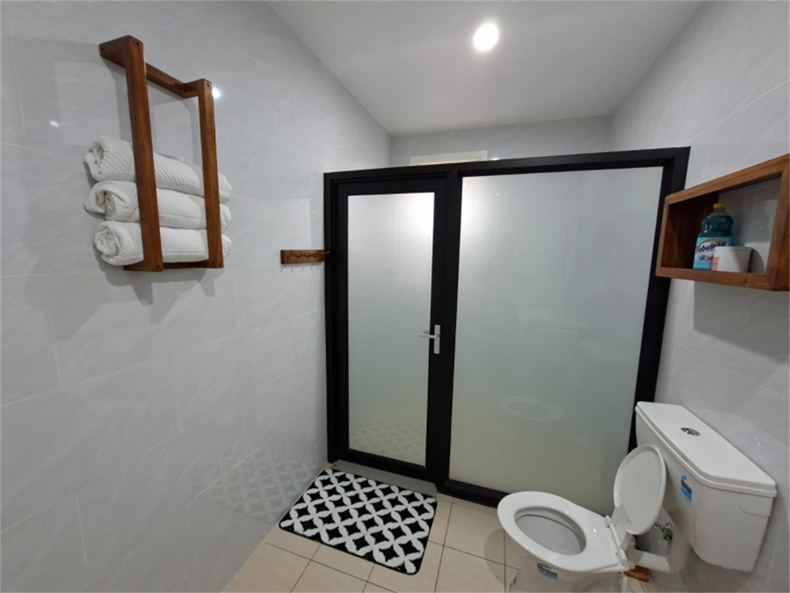 Tiapapata | Bathroom Main